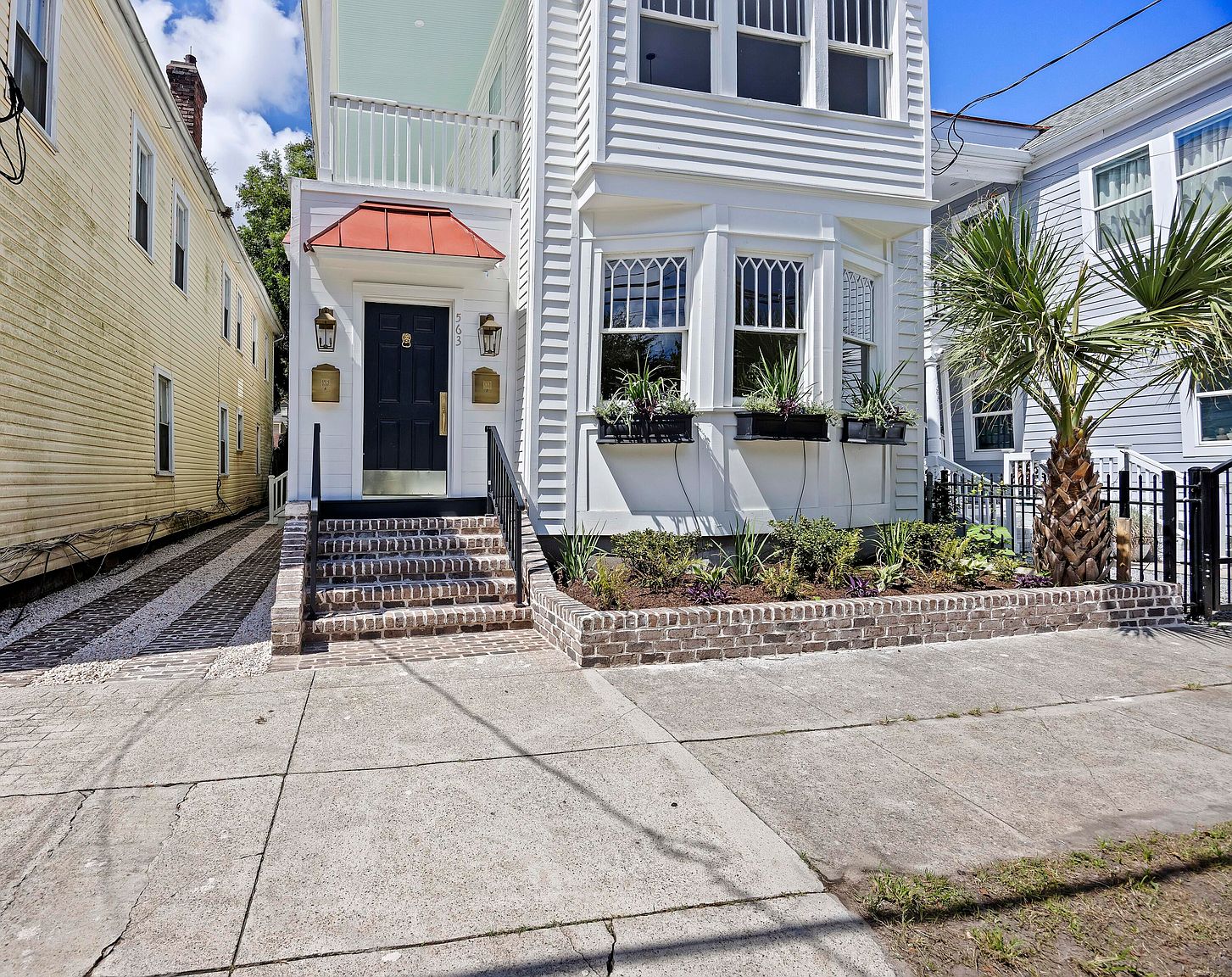 Listing photograph of 563 Rutledge Avenue, Charleston